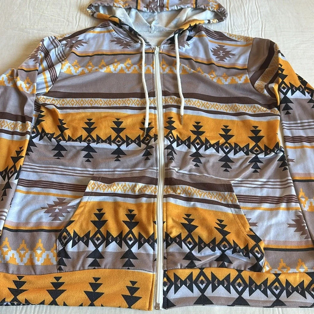 Women's *NEW* Southwestern Print Women's Full Zip Lightweight Hooded Sweater - Picture 5 of 9